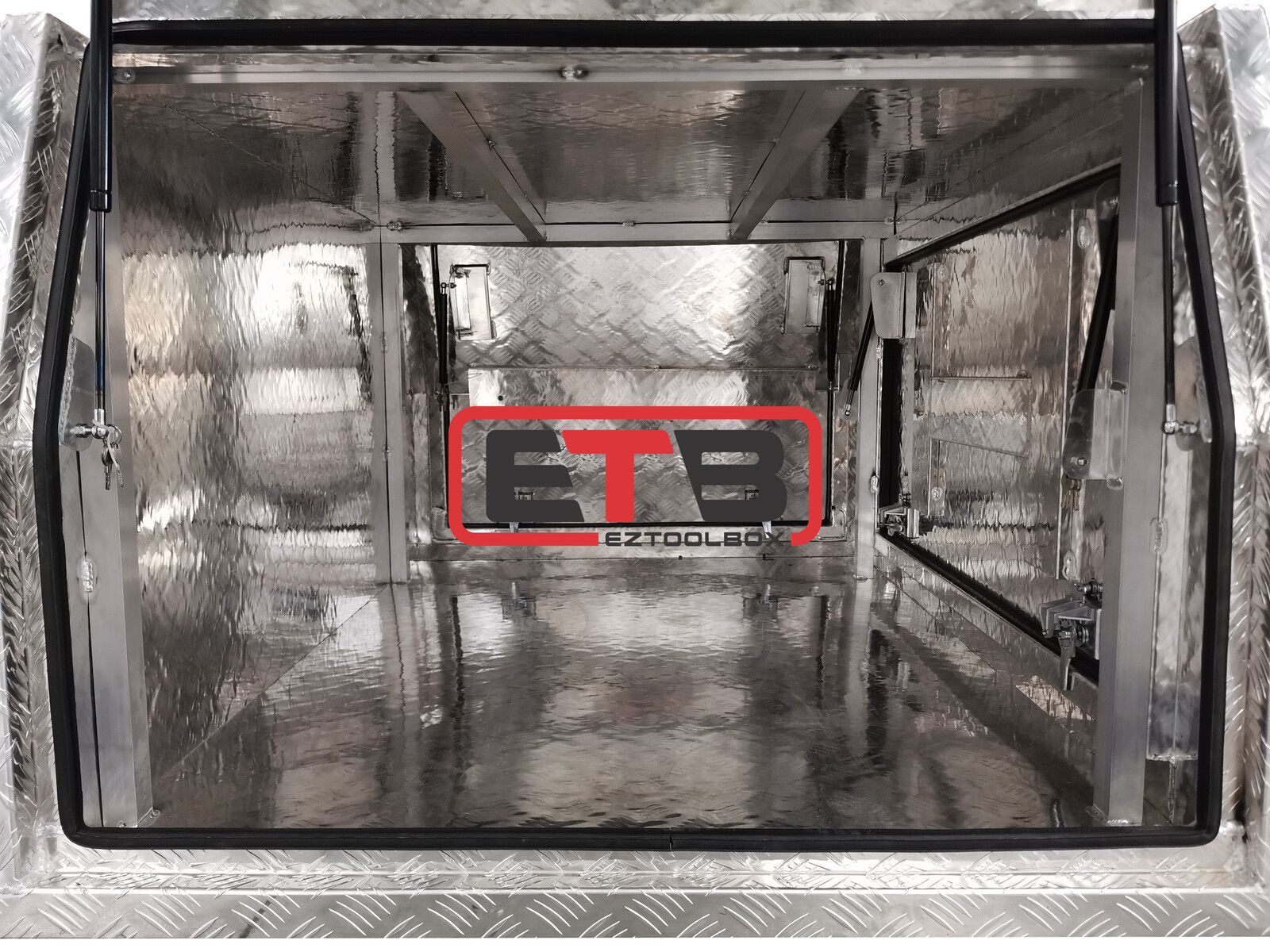 3 Doors 1500mm Checker Plate Aluminium Canopy 