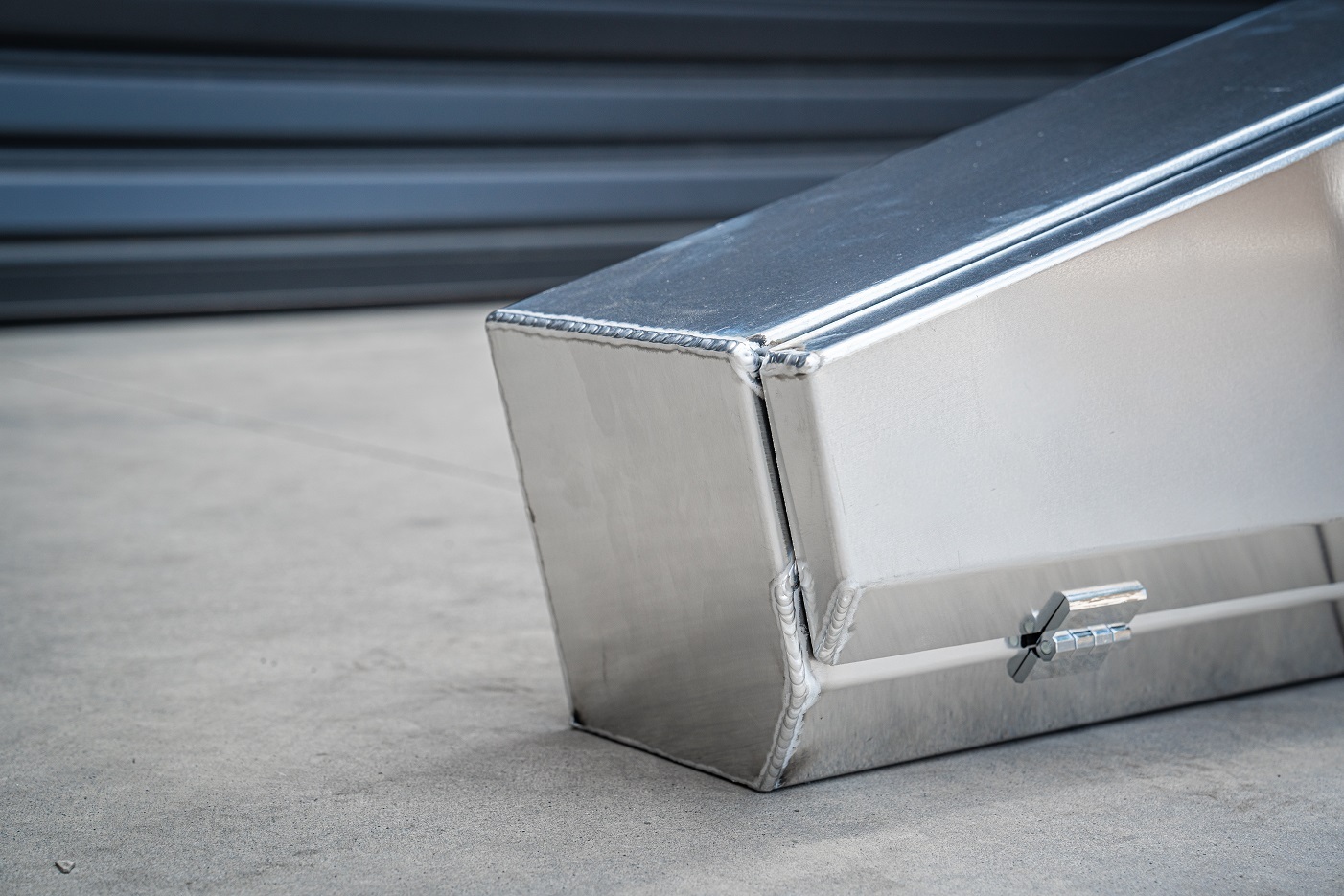 Tapered underbody discount tool box