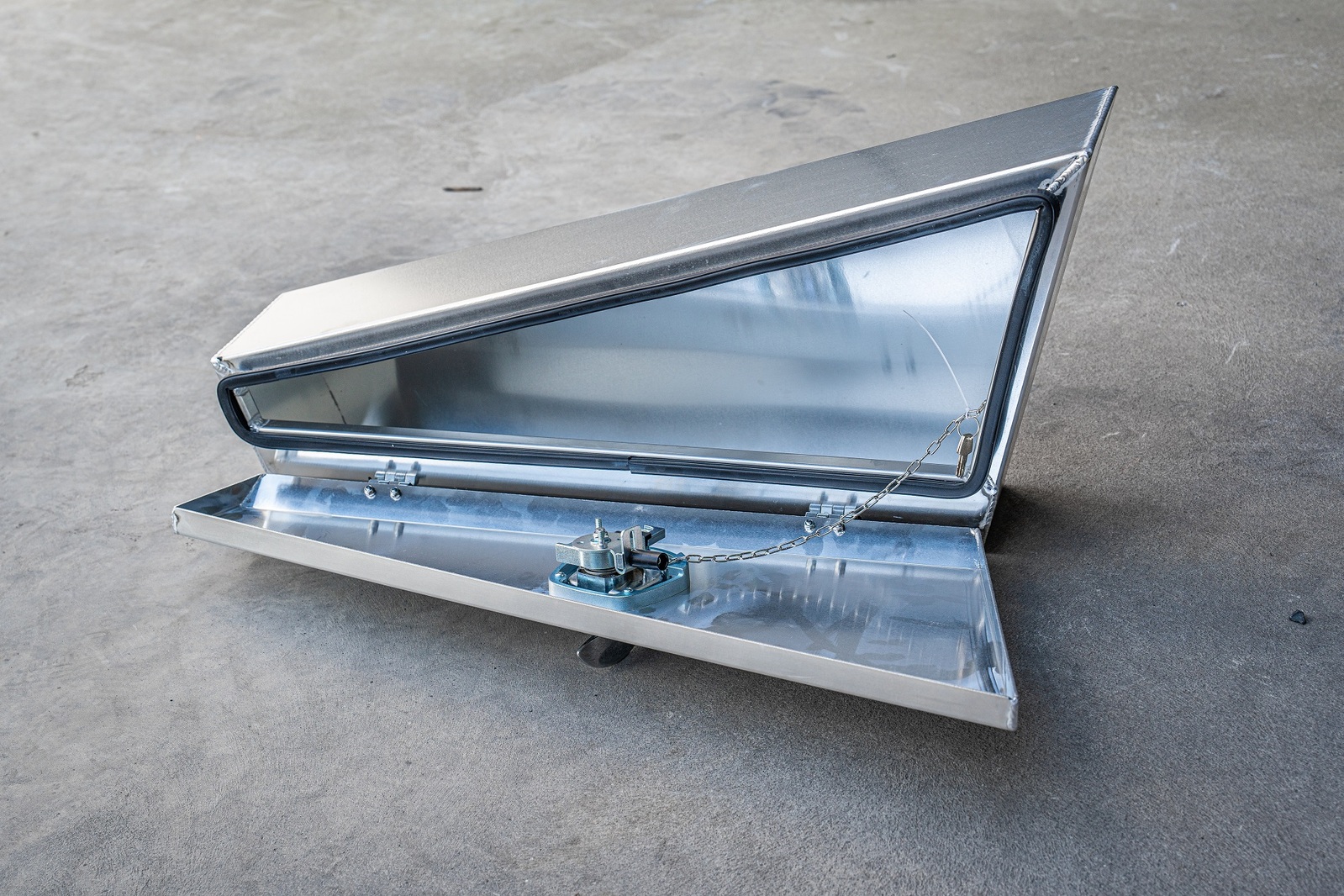 960mm Double Tapered Ute Under Tray Tool Box