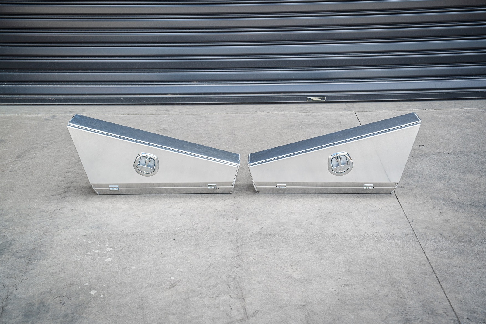 Buy 1008mm Double Tapered Under Tray Tool Box Online