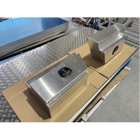 900x230x400mm Flat Plate Aluminium Under Tray Tool Boxes