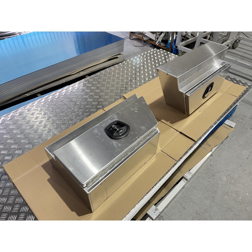 900x230x400mm Flat Plate Aluminium Under Tray Tool Boxes - ezToolbox Aluminium Ute Trays, Aluminium Canopies and Alloy Toolboxes