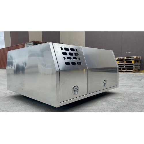 1600mm Flat Aluminium Canopy With Full Dog Box Section - ezToolbox Aluminium Ute Trays, Aluminium Canopies and Alloy Toolboxes